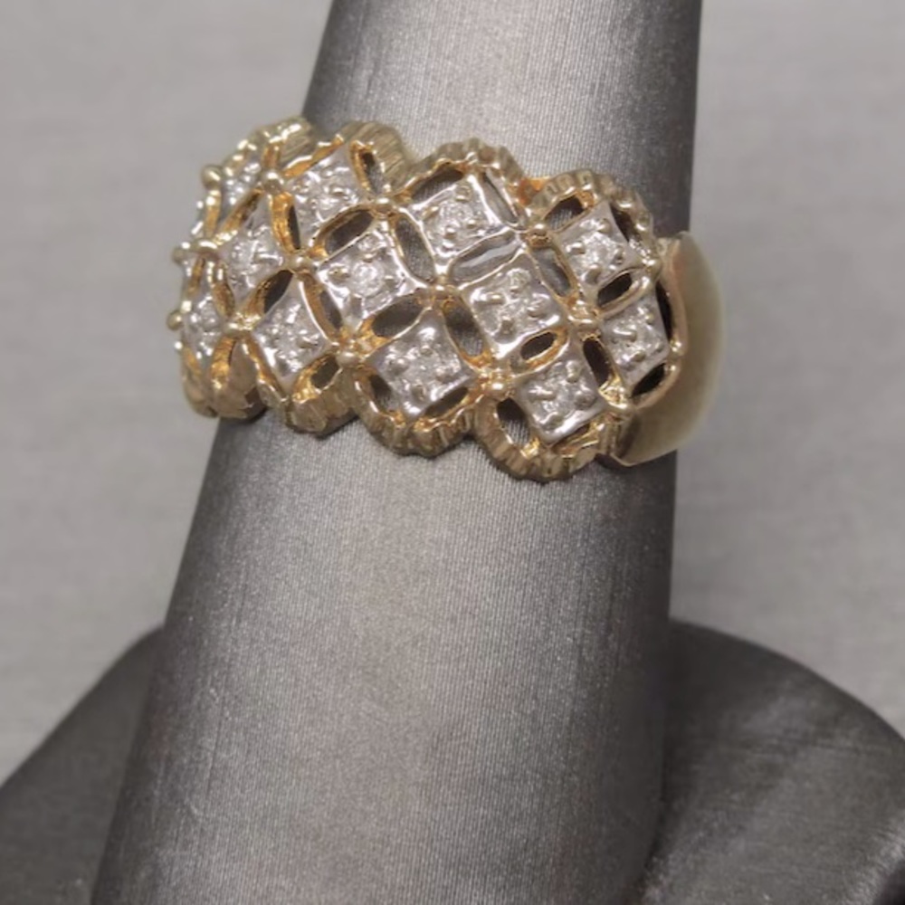 Vintage Estate C1970 10K Gold Pierced Filigree 0.32TCW Diamond Wide Band